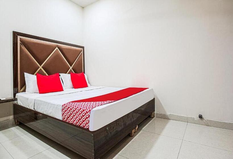 Chambre Triple Classique, O Sunrise