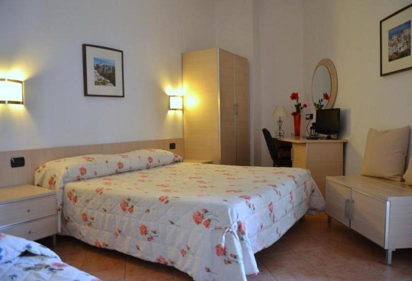 اتاق استاندارد سه نفره, B&b Le Quattro Fontane