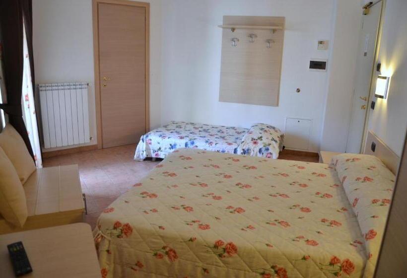 חדר סטנדרט לשלושה, B&b Le Quattro Fontane