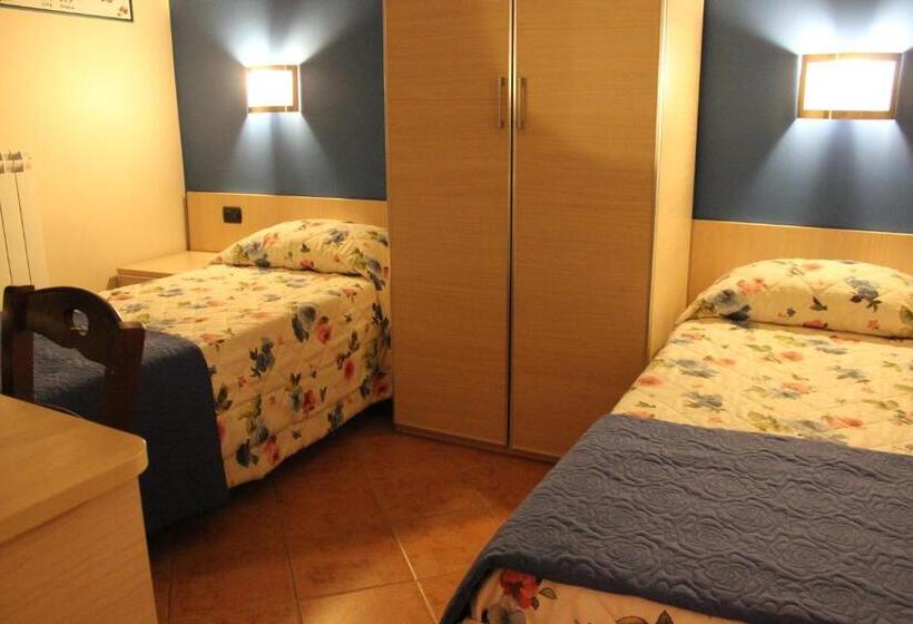 اتاق استاندارد یک نفره, B&b Le Quattro Fontane