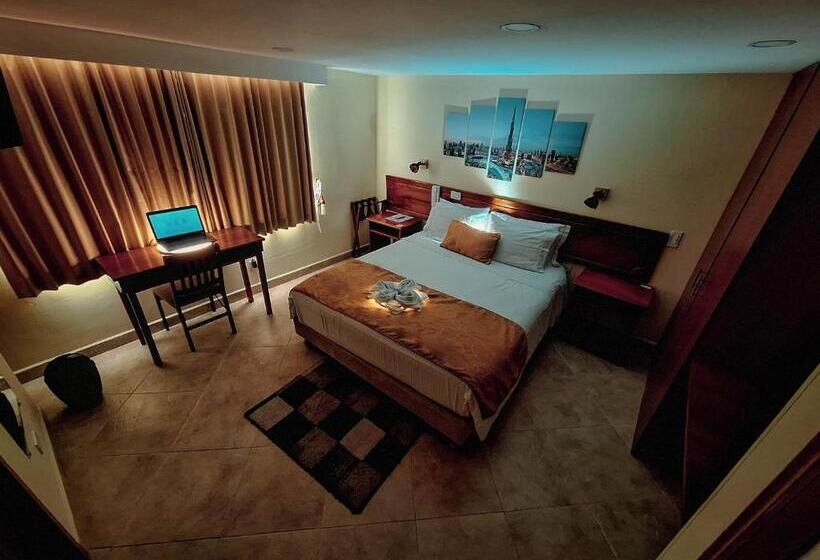 标准单人间, Estación Sabana