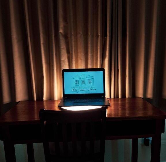 标准单人间, Estación Sabana