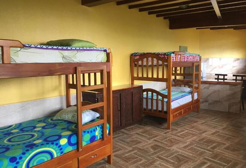 חדר לארבעה סטנדרטי עם מרפסת, Mirador Finca Morrogacho