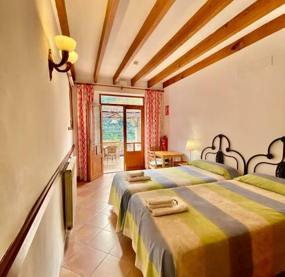 غرفة سوبيريور مزوَّدة بتراس, Hostal Villa Verde Adults Only