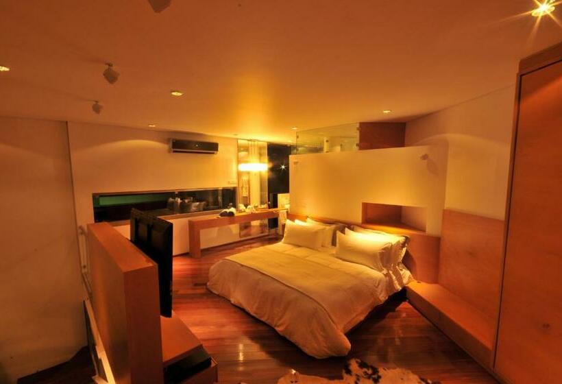 标准间, Acquasanta Lofts