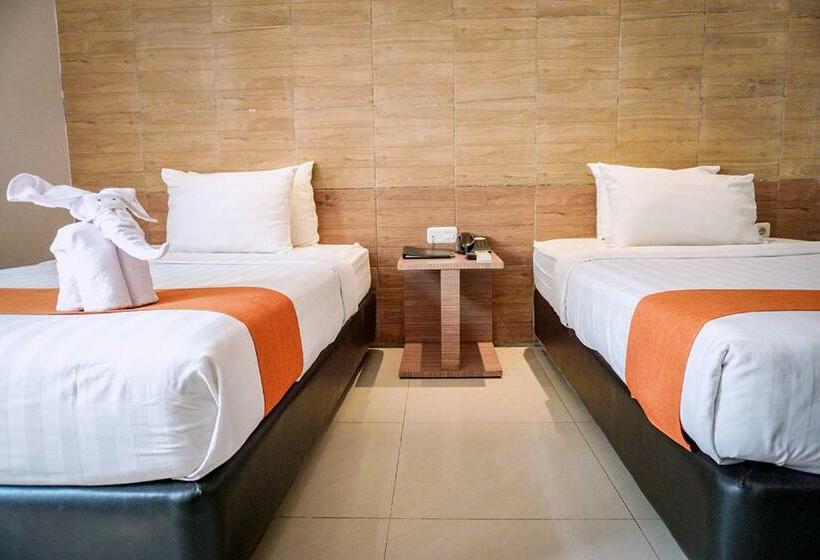 Номер Deluxe, Andelir Hotel Simpang Lima Semarang