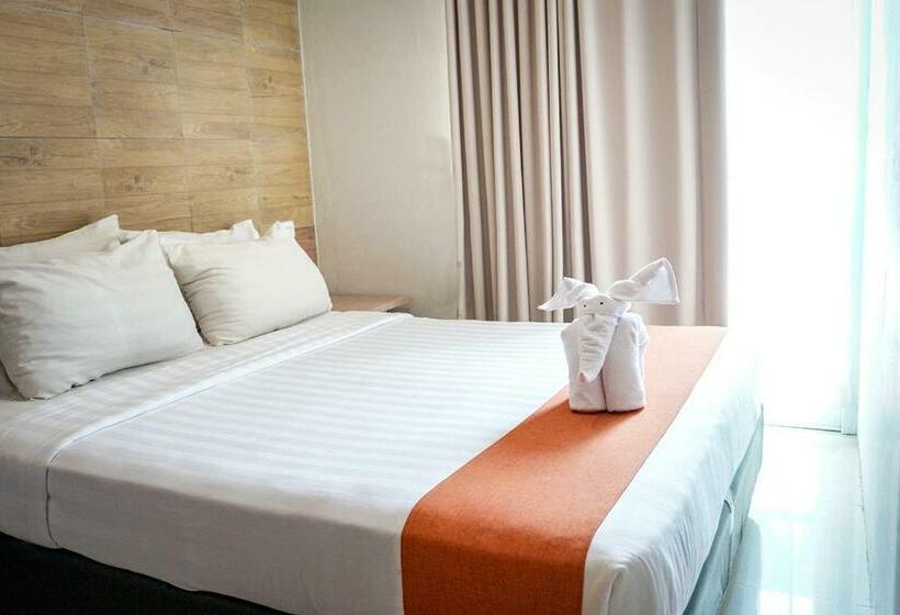 Номер Deluxe, Andelir Hotel Simpang Lima Semarang
