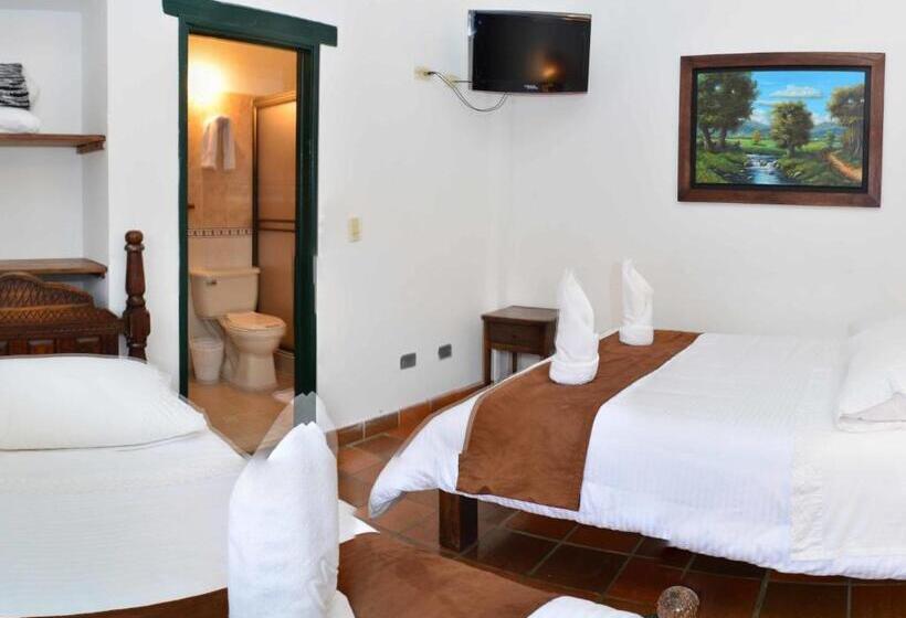 스탠다드 트리플 룸, Antonio Nariño