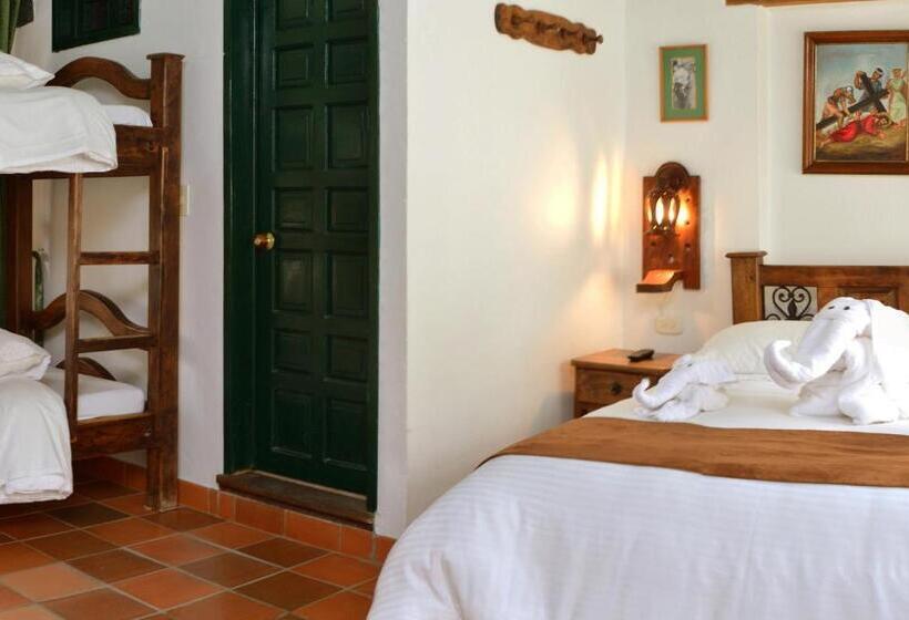 4인용 스탠다드 룸, Antonio Nariño