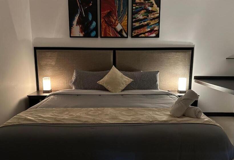 带大床的豪华间, Beta