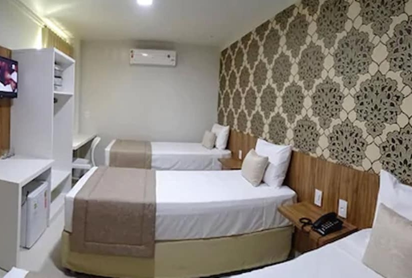 标准三人间, Bitti