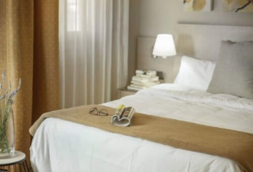 标准间, Confluent Health Resort