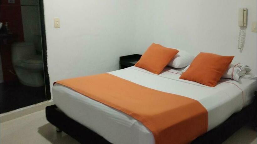 标准单人间, Confort Plaza