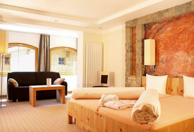 سوییت جونیور, Des Alpes