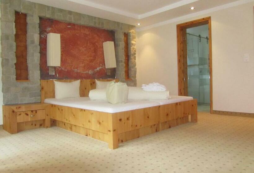 سوییت جونیور, Des Alpes