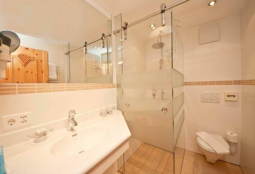 سوییت جونیور, Des Alpes