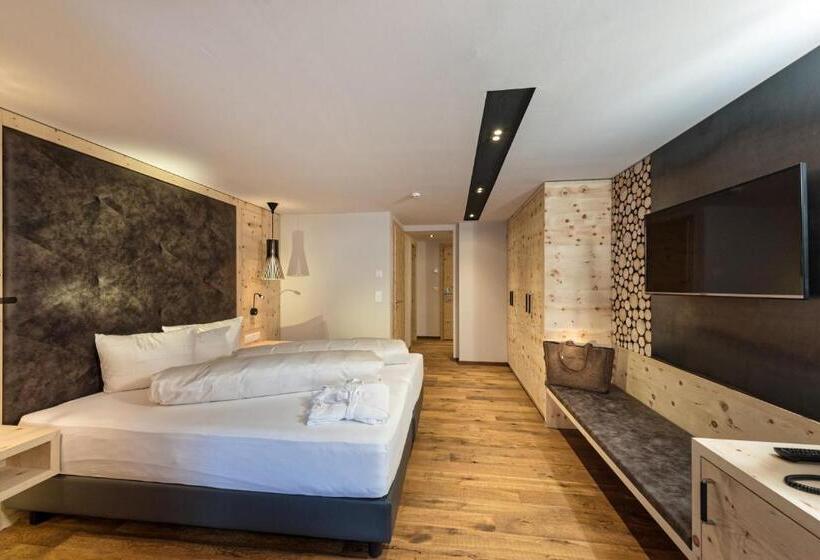 آپارتمان 2 خوابه, Des Alpes