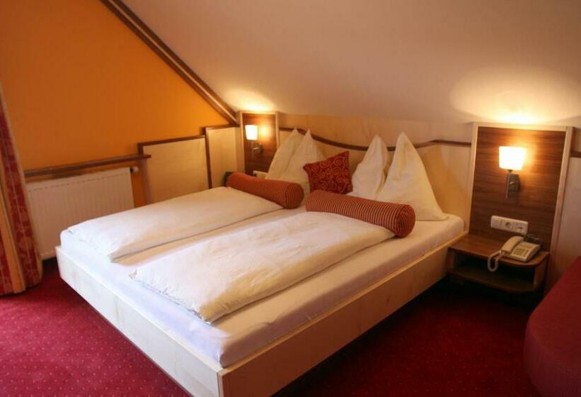 标准三人间, Garni Thermenglück