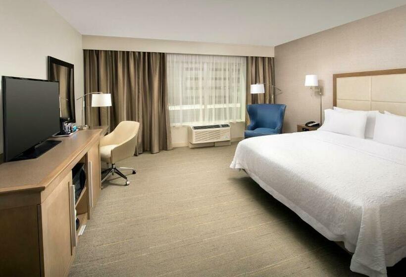 Pokój Typu Standard Łóżko King Przystosowany dla Osób Niepełnosprawnych, Hampton Inn By Hilton Wilmington Downtown