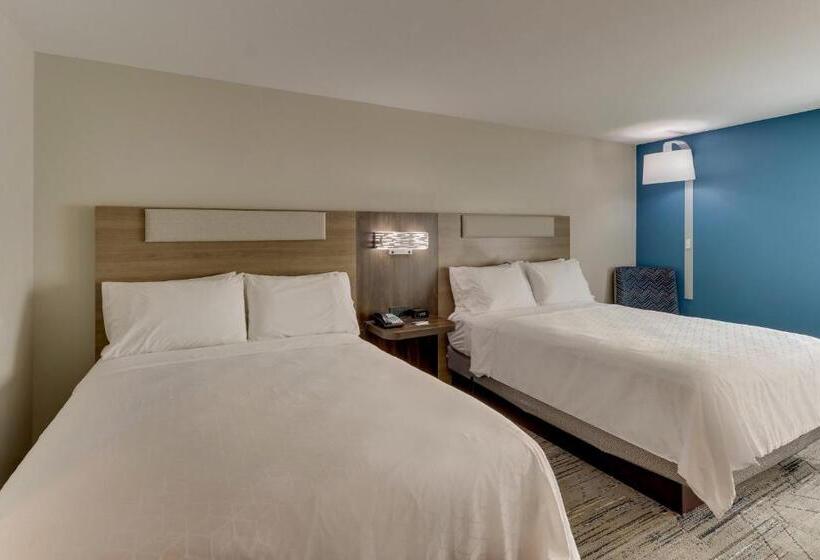 Номер Стандарт Адаптированный для Инвалидов, Holiday Inn Express & Suites Columbus North By Ihg
