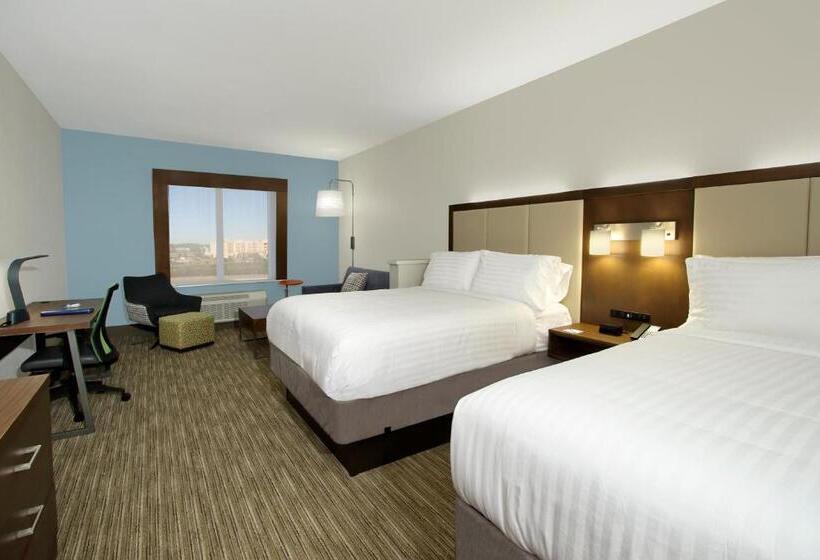 جناح, Holiday Inn Express & Suites Columbus North By Ihg