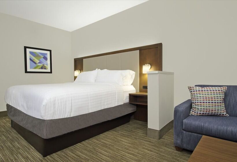 Люкс, Holiday Inn Express & Suites Columbus North By Ihg