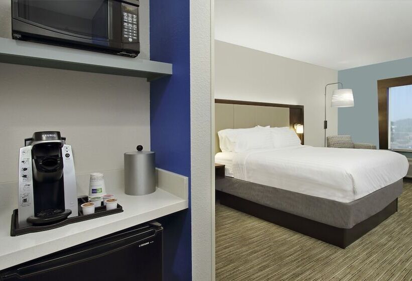 스위트, Holiday Inn Express & Suites Columbus North By Ihg