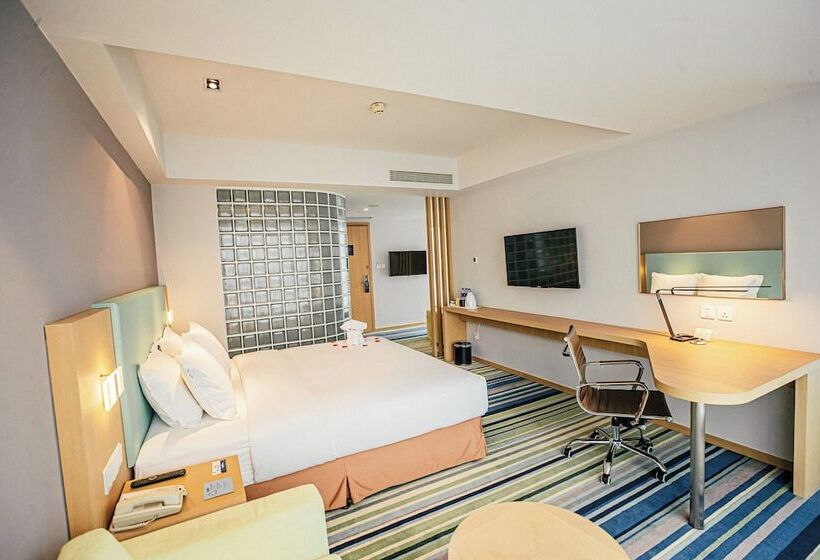 Номер Стандарт, Holiday Inn Express Yingkou Onelong Plaza, An Ihg