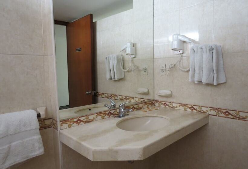 Háromágyas Standard Szoba, Miraflores Inn