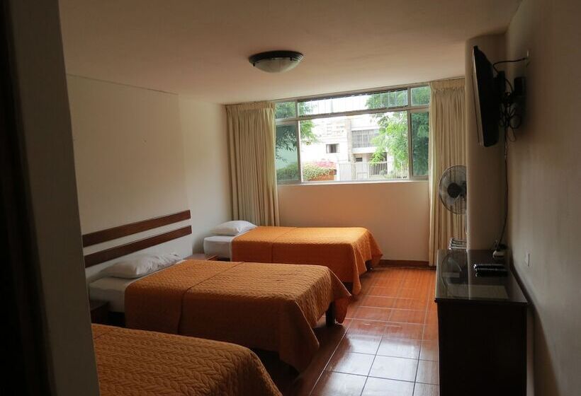 Háromágyas Standard Szoba, Miraflores Inn