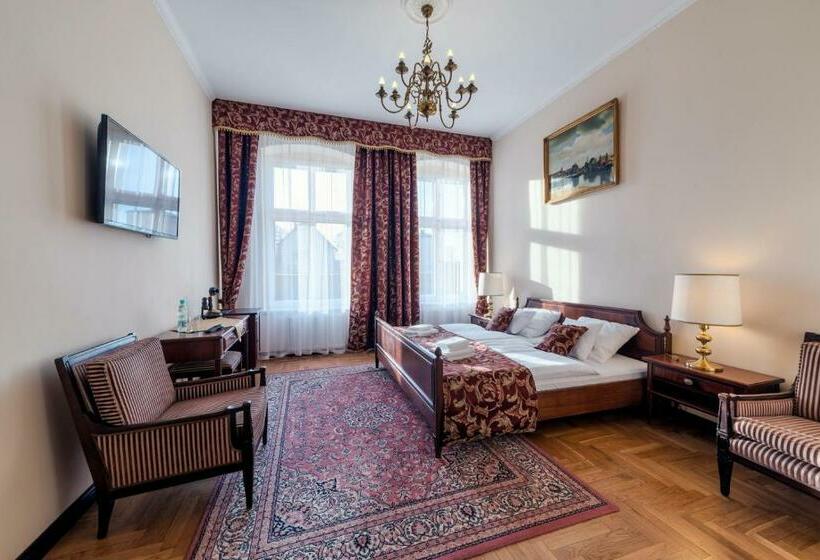 Номер Deluxe, Pałac Kłanino