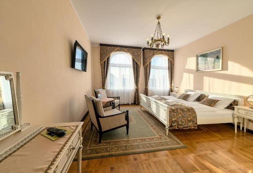 Номер Deluxe, Pałac Kłanino