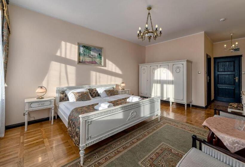 Номер Deluxe, Pałac Kłanino