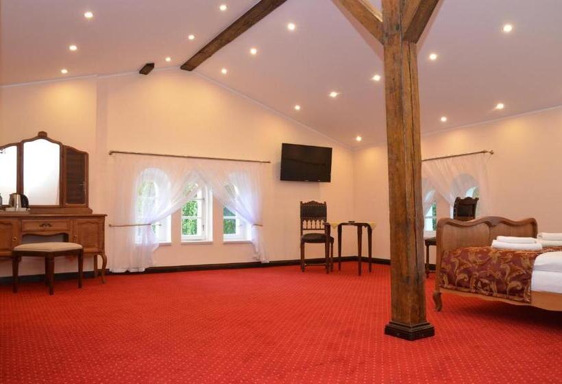 Номер Deluxe, Pałac Kłanino