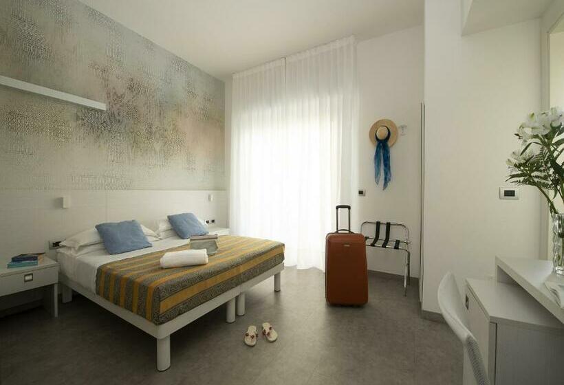 デラックストリプルルーム, Pillon