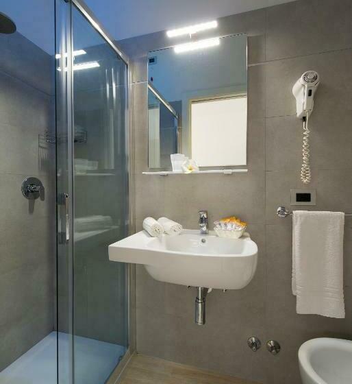 デラックストリプルルーム, Pillon