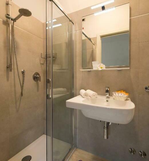 デラックストリプルルーム, Pillon