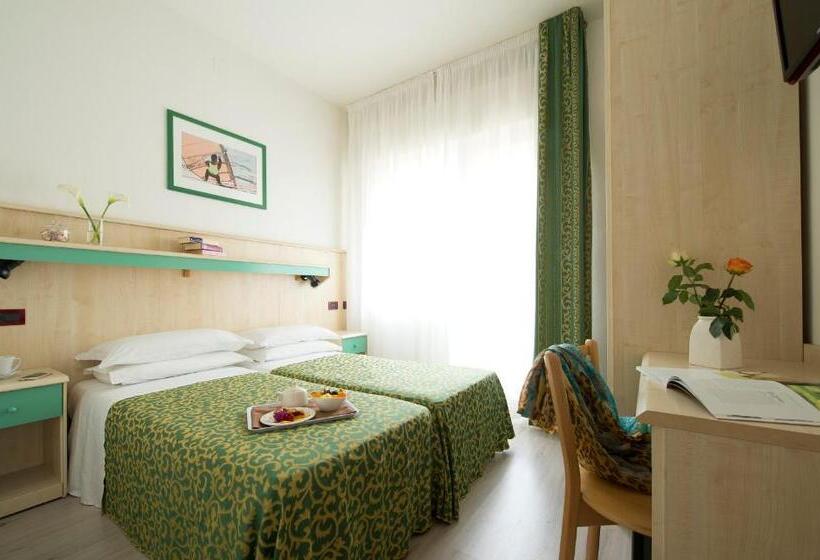 エコノミールーム, Pillon