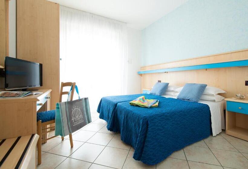 スタンダードトリプルルーム, Pillon