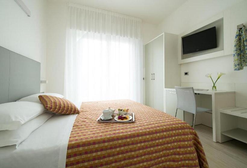 スーペリアールーム, Pillon