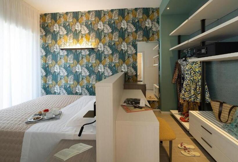 バルコニー付きデラックスルーム, Pillon