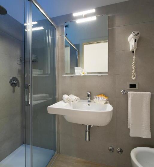 スーペリアトリプルルーム, Pillon