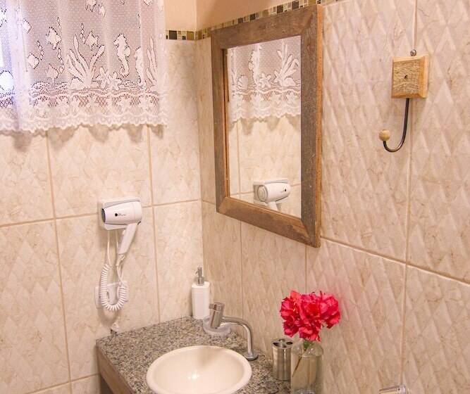 فيلا سوبيريور غرفة نوم واحدة, Pousada Jurara E Vila Jurara