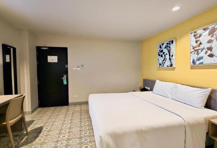 스탠다드 자쿠지 룸, Recenta Suite Phuket Suanluang