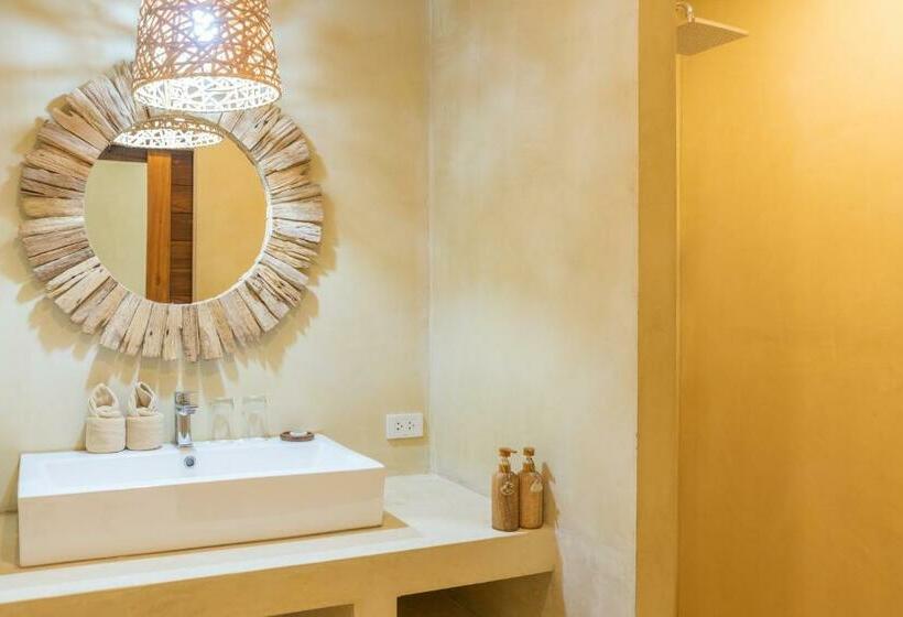 اتاق لوکس با بالکن و چشمانداز دریا, Riviera Beach