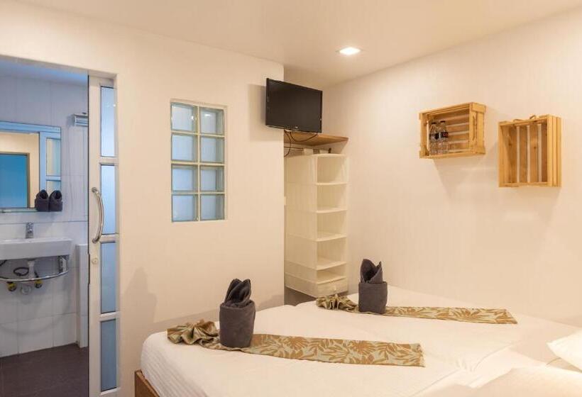 اتاق اکونومی, Riviera Beach