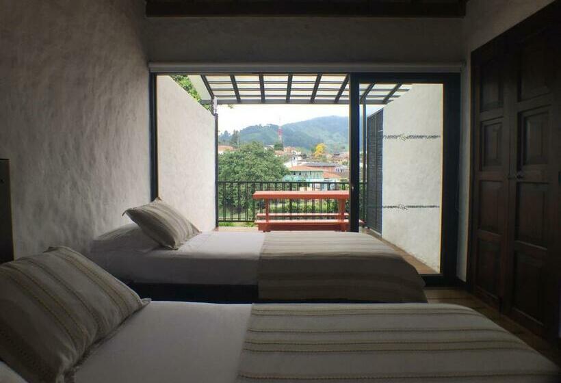 اتاق استاندارد سه تخته با بالکن, Salento Pequeño