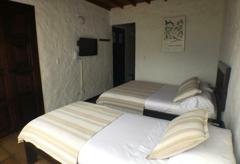 اتاق استاندارد سه تخته با بالکن, Salento Pequeño