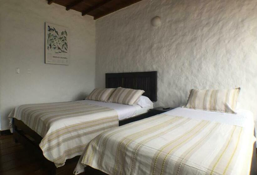 اتاق استاندارد سه تخته با بالکن, Salento Pequeño