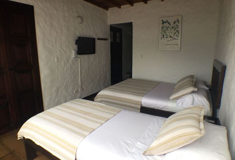 اتاق استاندارد سه تخته با بالکن, Salento Pequeño